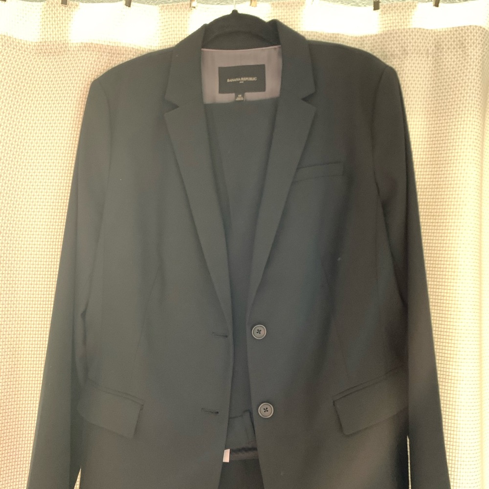 Women’s Banana Republic 2 Piece Suit Set
